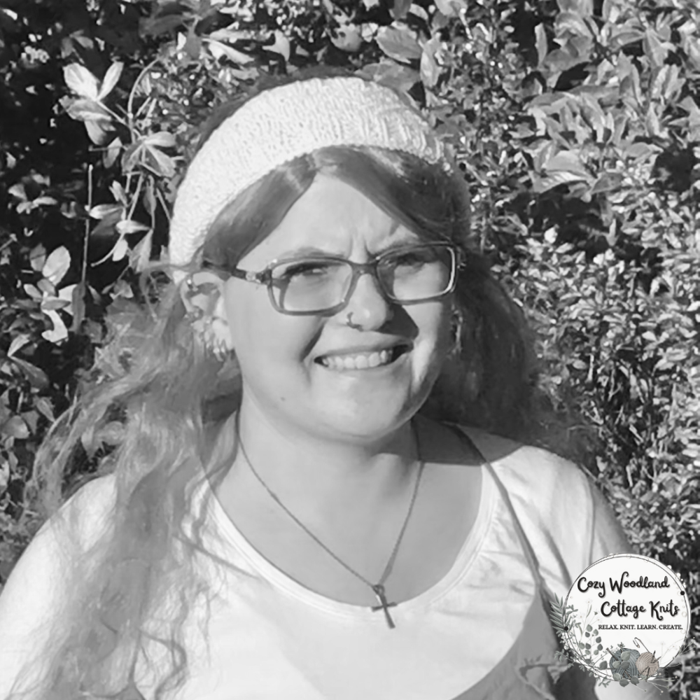 photo of Arjaye wearing tranquilliuty headband in black and white