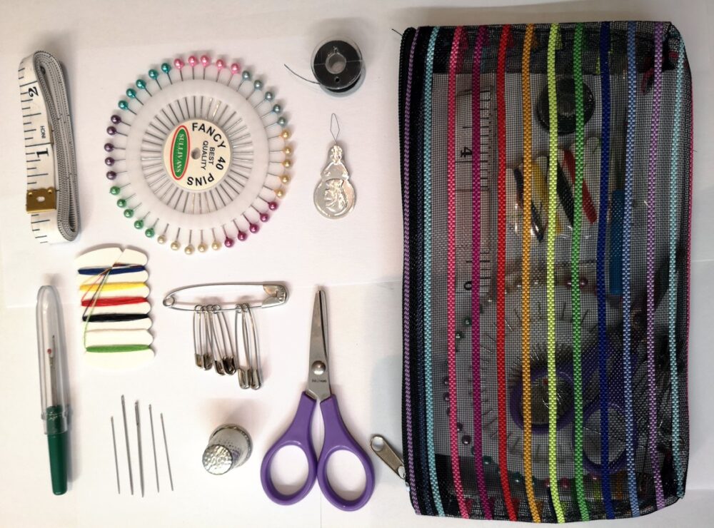 Handy Sewing Kit-Contents