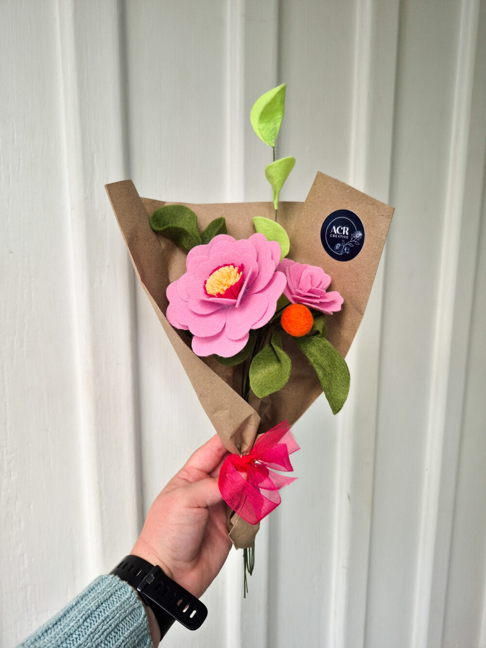 Bight pink single Camelia Felt flower bouquet - Image 2