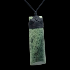 Genuine NZ Greenstone Inanga Pounamu Hei Toki Pendant IN 504