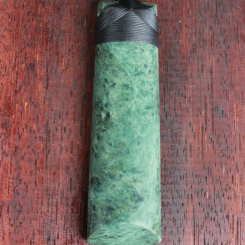 NZ Greenstone Pounamu Toki Necklace TKL049