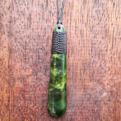 Genuine NZ Greenstone Kawakawa Pounamu Roimata Drop Pendant