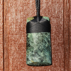 Genuine NZ Greenstone Blue Nephrite Pounamu Hei Toki Necklace RY77