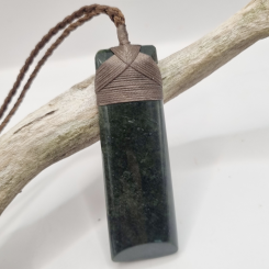 New Zealand Greenstone Pounamu Toki Pendant BT03