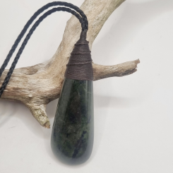 New Zealand Greenstone Pounamu Roimata Tear Drop Necklace BTBLAKROI24