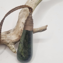 New Zealand Greenstone Pounamu Roimata Tear Drop Necklace ROI22