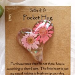 Pink Daisy Heart Pocket Hug