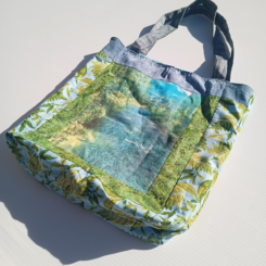 Tote bags with photo of Tarawera River