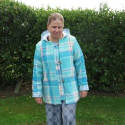 Women's Wool Coat – Size 16–18 – Aqua Plaid