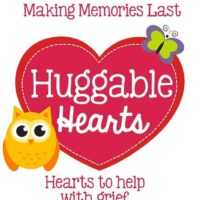 huggable hearts logo
