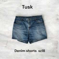 TUSK Denim mini Skirt sz 18