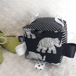 Baby Taggy Cube