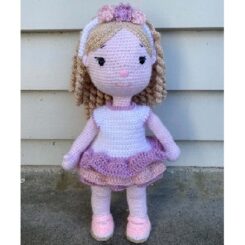 Mia Doll
